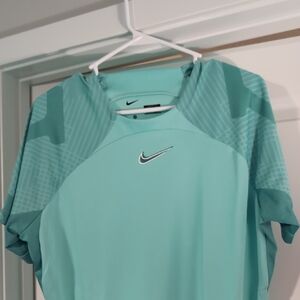 Nike Aqua Performance Top